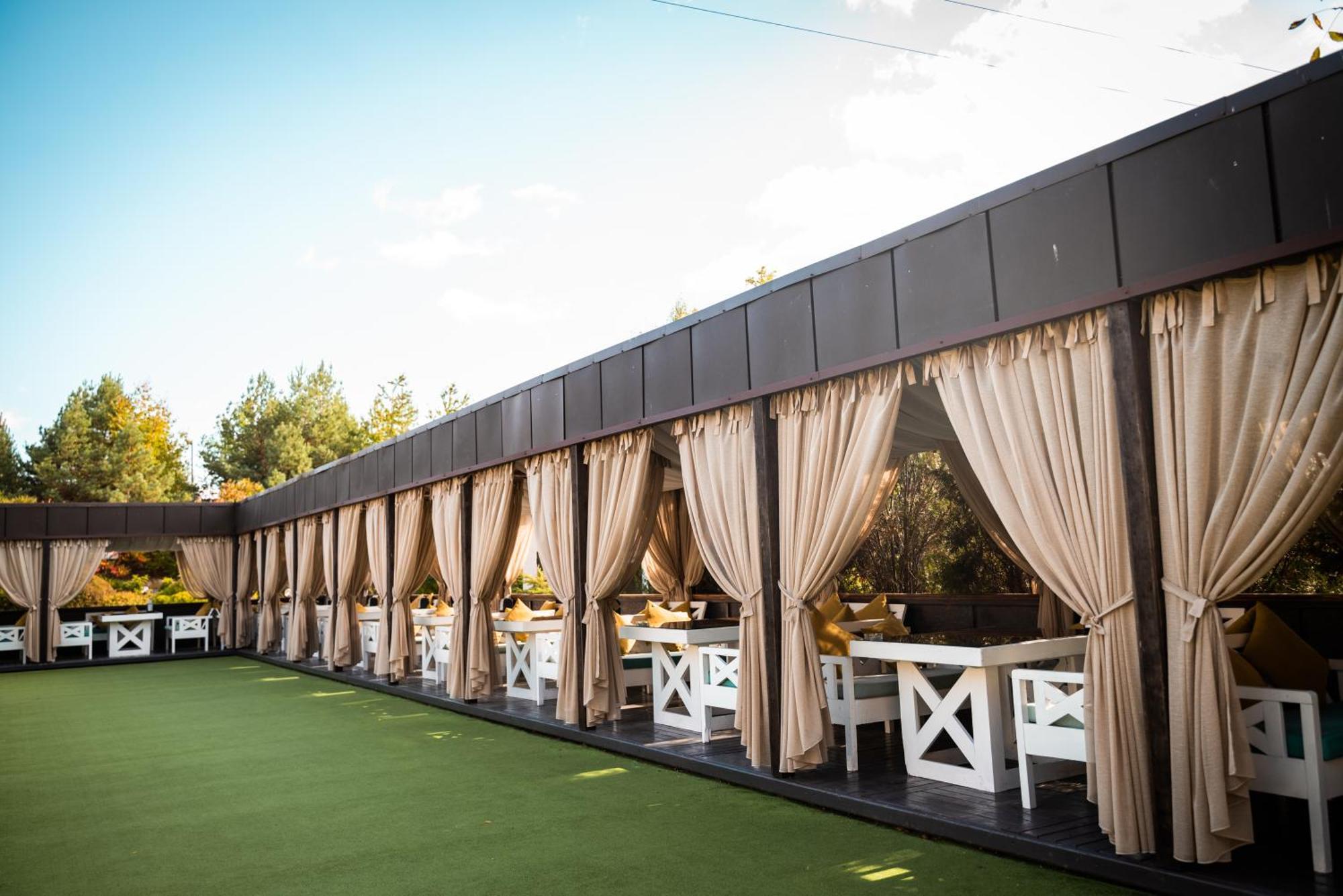 Hotel Butterfly Sadove Exterior foto